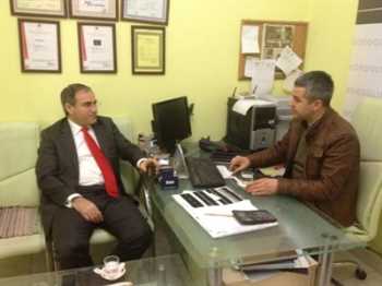 Sungurlu Kaymakamı Osman Beyazyıldız,  ilçede faaliyet gösteren esnafları ziyaret ediyor