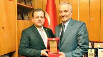 TSO'dan  HAŞİM EĞER’E TEŞEKKÜR PLAKETİ