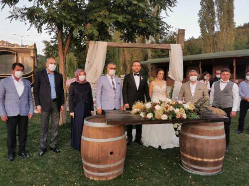  Ünal Yıldırım, Sena Soyocak ile dünyaevine girdi