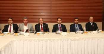 VALİ BAŞKÖY'E  VEDA YEMEĞİ VERİLDİ