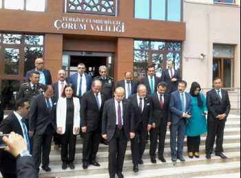 YALÇIN AKDOĞAN VALİ KARA'YI  ZİYARET ETTİ