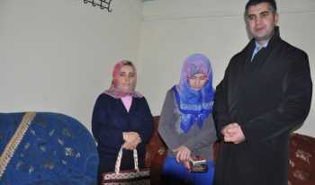 Yangında 5 altını kaybolan genç kıza 15 altın