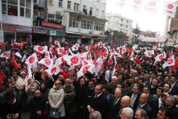 Yozgat Milletvekili Sadir Durmaz Sungurlu'da seçim iletişim merkezini açtı