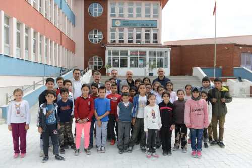 Zeki Gül’e çocukların İlgisi yoğun oldu