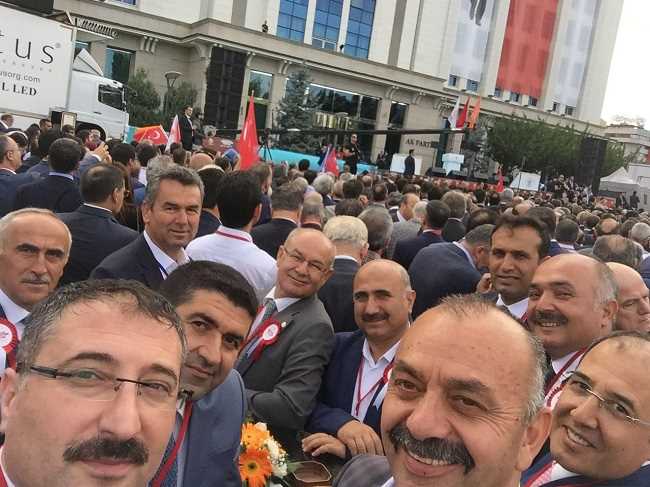 111. Genişletilmiş İl Başkanları Toplantısını değerlendiren AK Parti İl Başkanı Av. Rumi Bekiroğlu, AK Parti ile birlikte Türkiye’de siyasetin itibar kazandığını söyledi