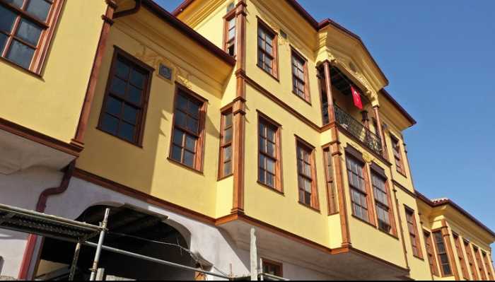  153 yıllık bir geçmişe sahip Veli Paşa Hanı’n restorasyonu hızla devam ediyor