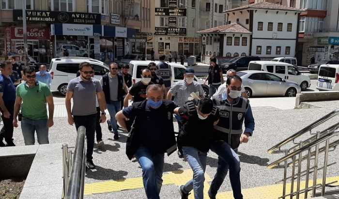17 Yaşındaki katil zanlısı adliyeye sevk edildi
