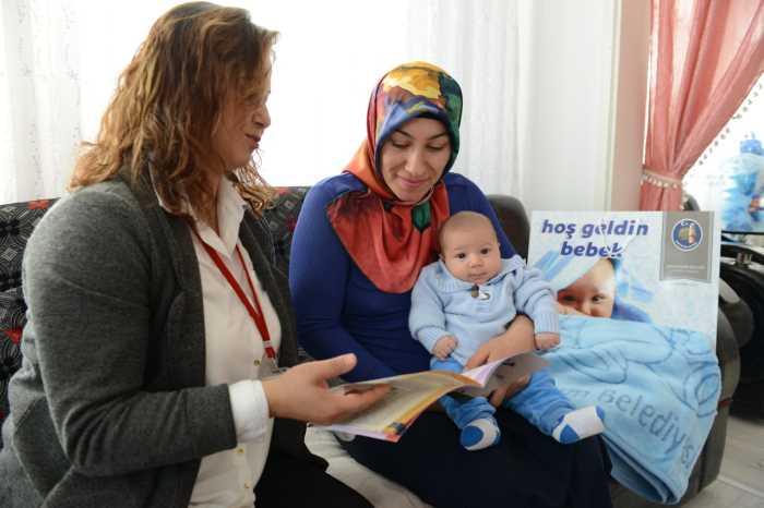 2017 Bebeklerinin ilk hediyesi Belediye'den
