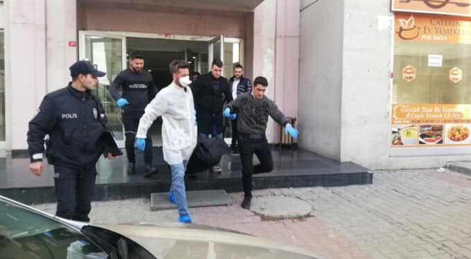 23 Yaşındaki Kadın evinde ölü bulundu