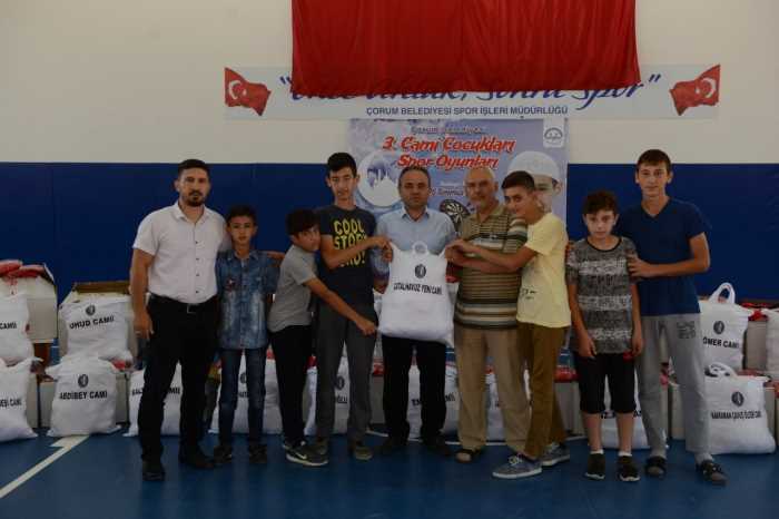 3. Cami çocukları spor oyunları