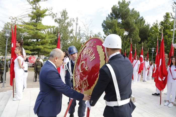30 Ağustos Zafer Bayramı düzenlenen törenlerle kutlandı