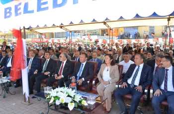 AK PARTİ ALACA’DA  TOPLU AÇILIŞ YAPTI