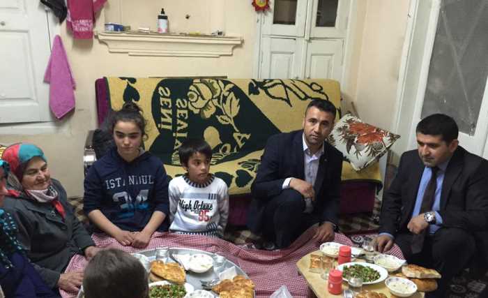 AK Parti Çorum Merkez İlçe Teşkilatı İftar Yemeklerinde Vatandaşlarla Kucaklaşıyor
