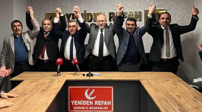 Ak Parti'den ayrılan isimler Yeniden Refah Partisi'ne katılım sağladı!