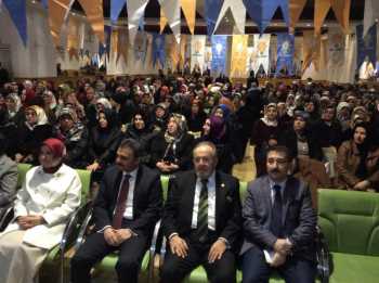 AK PARTİ KADIN KOLLARI BAŞKANI MELEK PEHLİVAN GÜVEN TAZELEDİ