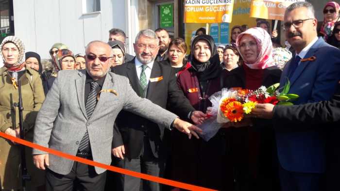 AK Parti'li kadınlar kadına şiddete 'dur' dedi