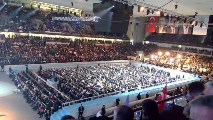 AK Parti'nin Evet kampanyası başladı