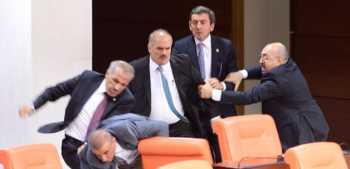 AK Parti ve MHP Meclisde birbirine girdi