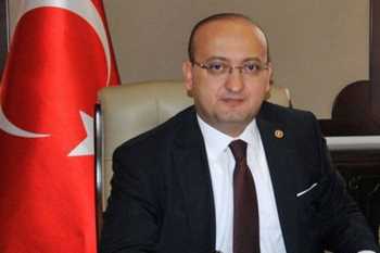 AKDOĞAN : BİR ELDE SİLAH BİR ELDE SEÇİM OLMAZ