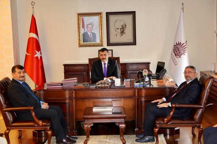 Başkan Adayı H.İ.Aşgın Vali Çiftçi'yi Makamında Ziyaret etti