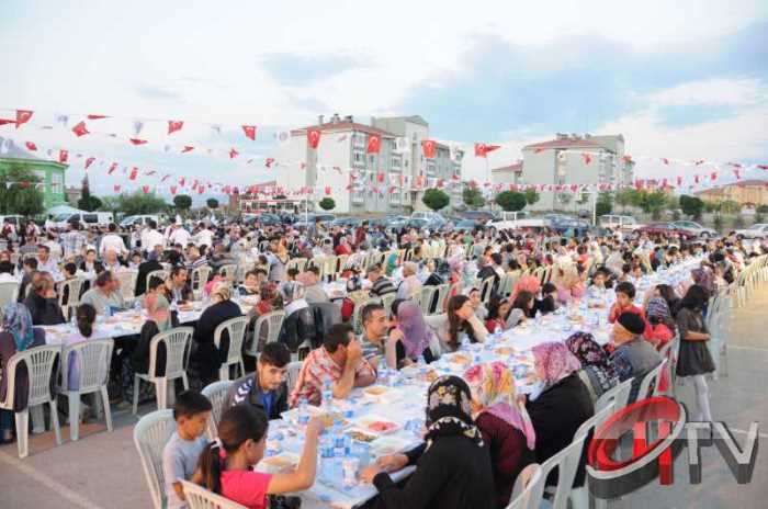 Belediye Mahalle İftarlarına Devam ediyor