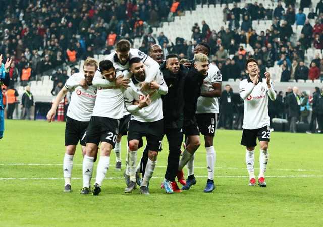 Beşiktaş 2-0 Bursaspor'u mağlup etti!