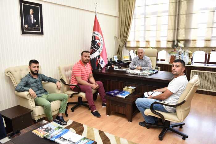 Beşiktaşlılar Derneğinden Gül’ü ziyaret etti