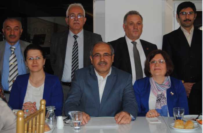 Büro Memur-Sen Çorum Şubesi, ‘8 Mart Dünya Kadınlar Günü’ nedeniyle sendika üyesi bayanlara özel bir program düzenledi.