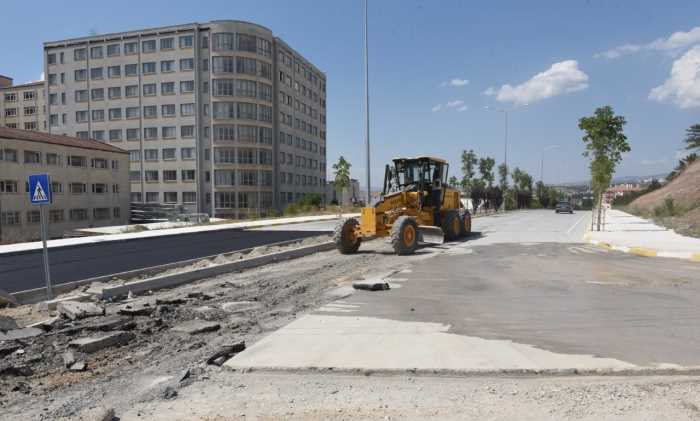 Çamlık caddesi sil baştan yenilendi