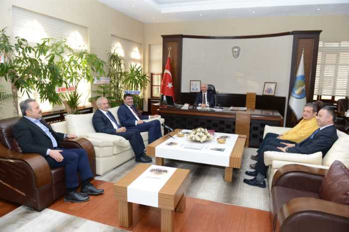 CHP Belediye Meclis Üyeleri Başkan Gül'e nezaket ziyareti 