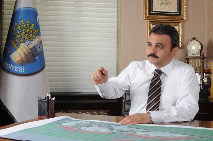 Çorum Belediye Başkanı Külcü Edirne Belediye Başkanı Recep Gürkan’ın şirazesi kaymış