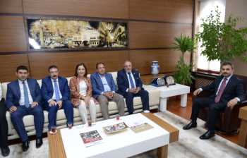 ÇORUM BELEDİYESİNDEKİ  BAYRAMLAŞMA COŞKULU GEÇTİ