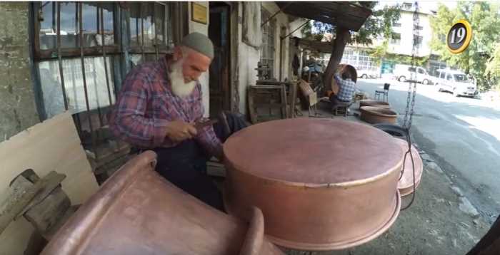 Çorum'da Bakırcılıkta son çekiç sesleri