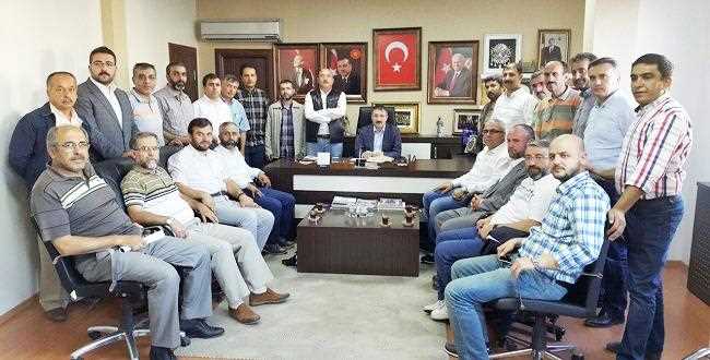 Çorum’da bazı sivil toplum kuruluşlarının başkanları Ak Parti Çorum İl Başkanı Av. Rumi Bekiroğlu’nu ziyaret etti