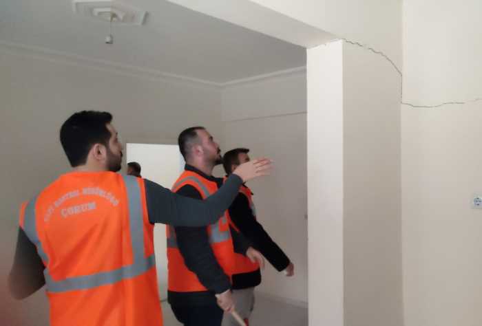 Çorum'da Belediye Riskli Binaları Denetliyor