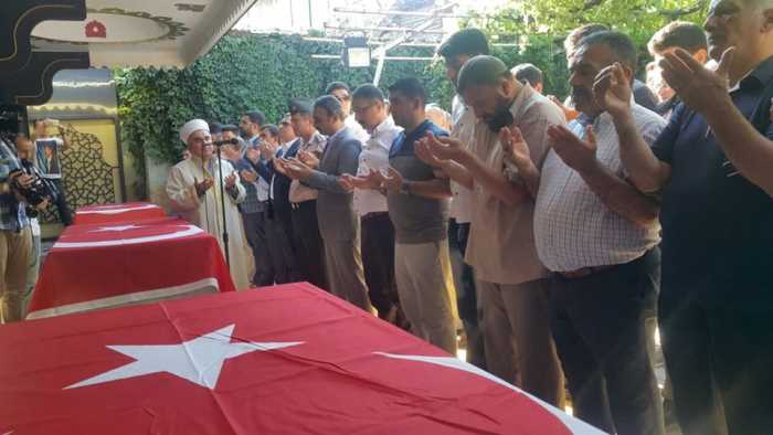 Çorum'da Darbe Şehitler için Gıyabi Cenaze Namazı Kılındı