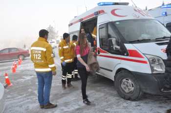 ÇORUM'DA ÖĞRENCİ SERVİSİ KAZA YAPTI 11 YARALI