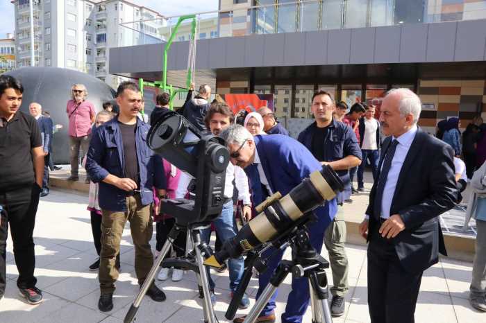 Çorum'da Öğrenciler Bilim Fuarında Hünerlerini Sergiledi 