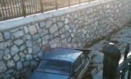 Çorum'da Otomobil  dereye uçtu 