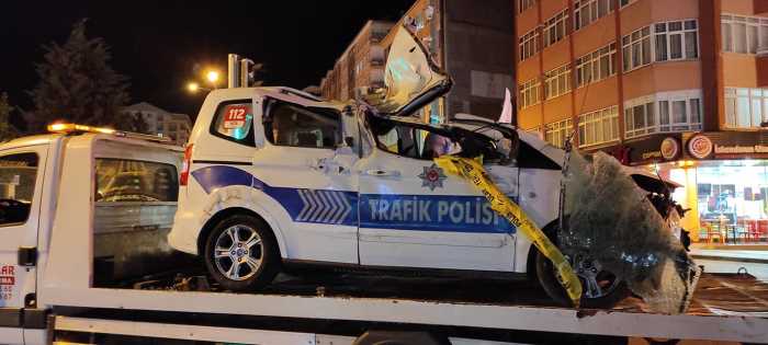 Çorum'da şüpheli aracı kovalayan polis otosu kaza yaptı iki polis yaralı