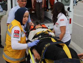 ÇORUM’DA TIR OTOMOBİLİ BİÇTİ
