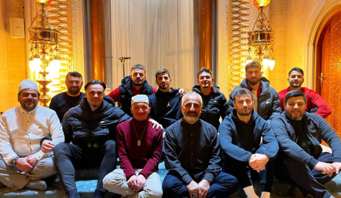 Çorum FK’lı futbolcular Maç Öncesi Akşemseddin Camii’ni Ziyaret Etti!