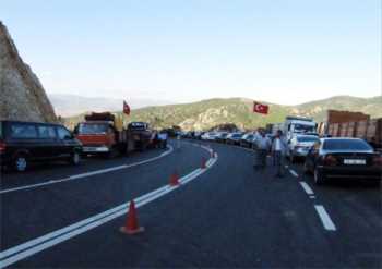 ÇORUM KIRKDİLİM MEVKİNDE TRAFİK KAZASI İKİ ÖLÜ