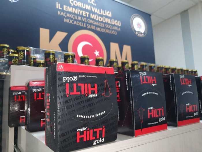 Çorum KOM cinsel içerikli ürünler ele geçirdi