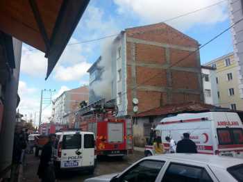 Çorum Osmancık Caddesinde Ev Yangını