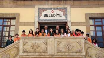 ÇORUM PINAR KOLEJİ ÖĞRENCİLERİNDEN BELEDİYE’YE ZİYARET