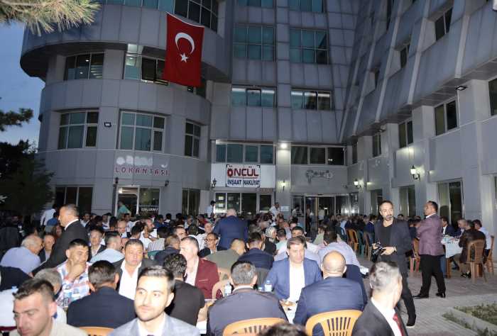 Çorum Protokolül esnaf sofrasında iftar açtı