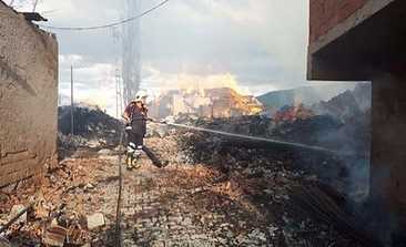 Çorum'un İskilip İlçesinde 7 ev yandı