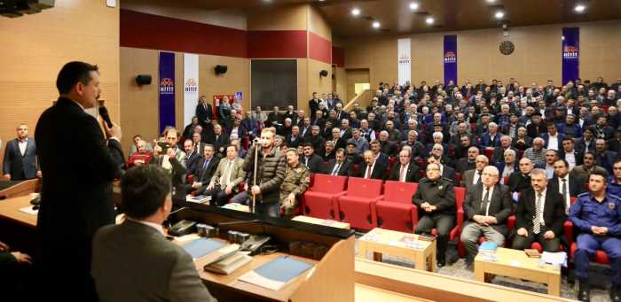 Çorum Valisi Muhtarları dinledi