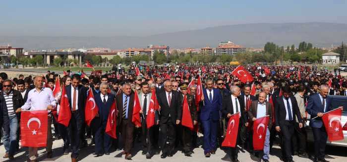 Çorumlu Gençler 57. Alay için yürüdü 